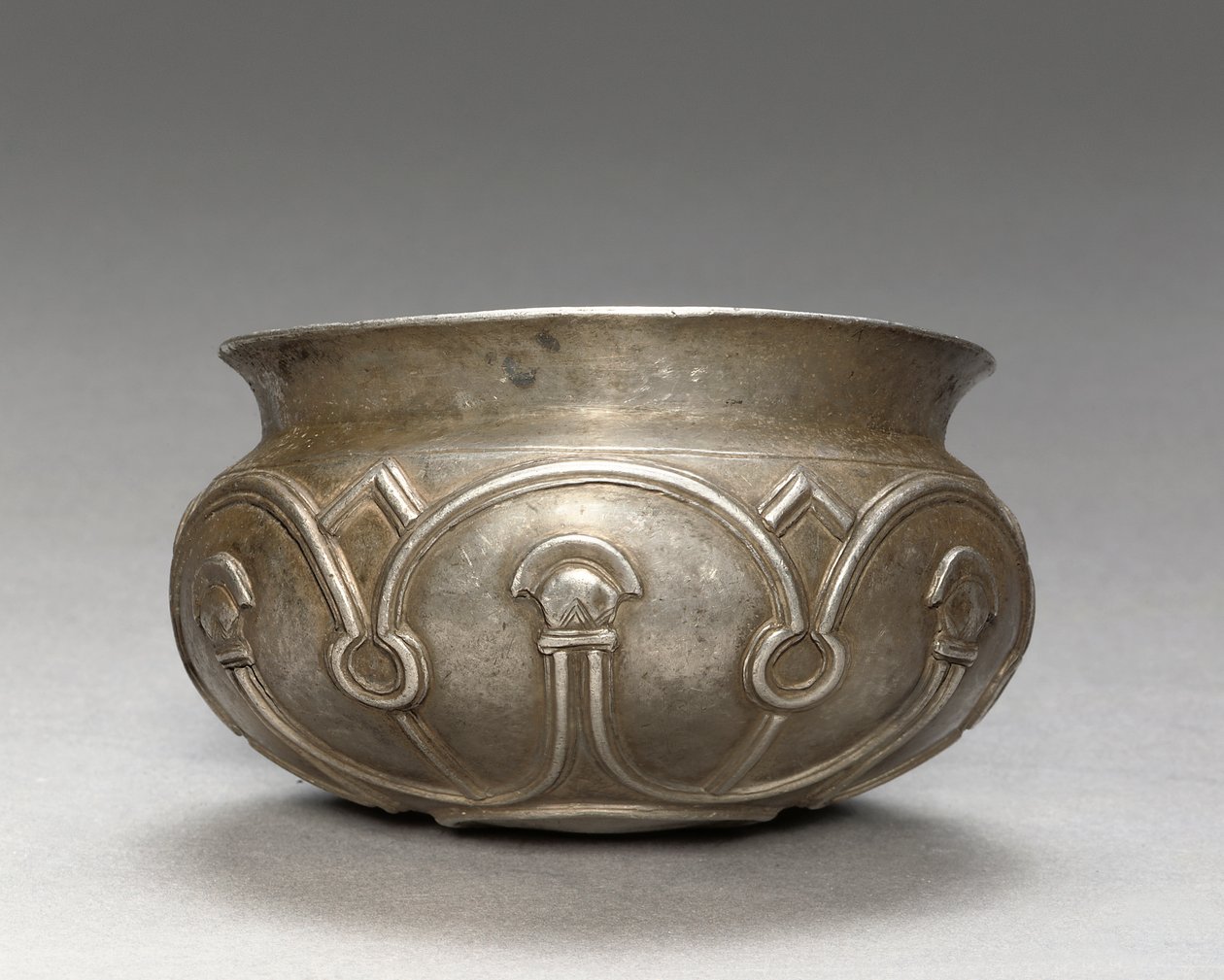 Pre-Achaemenid skål, ca. 6. århundre f.Kr. (sølv) av Persian School