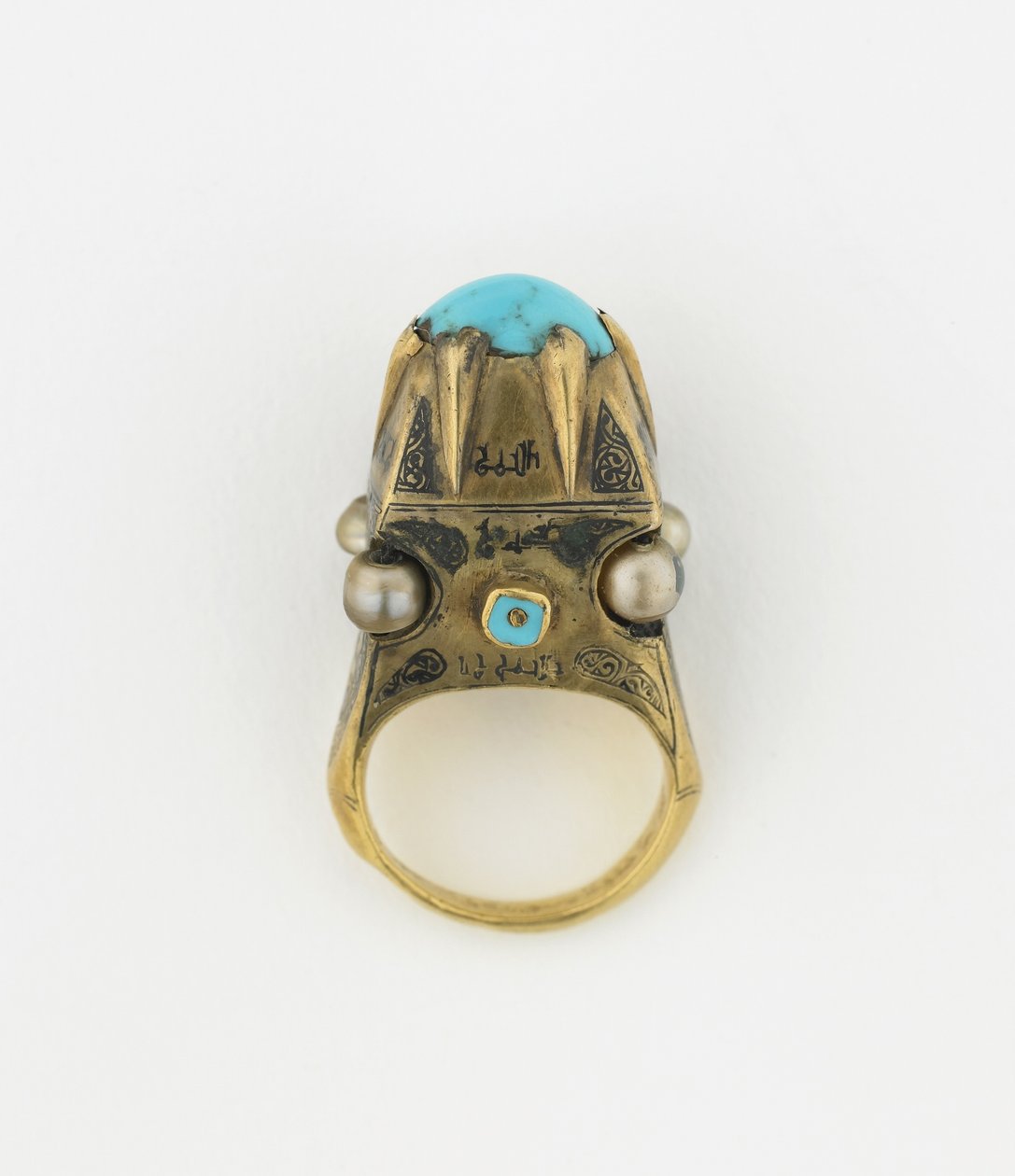 Ring, Iran (gull med turkis og perler) av Persian School