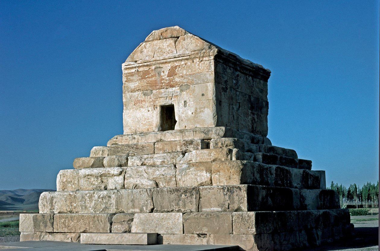 Utsikt over graven til Kyros II, stedet for Pasargades, 600-tallet f.Kr av Persian School