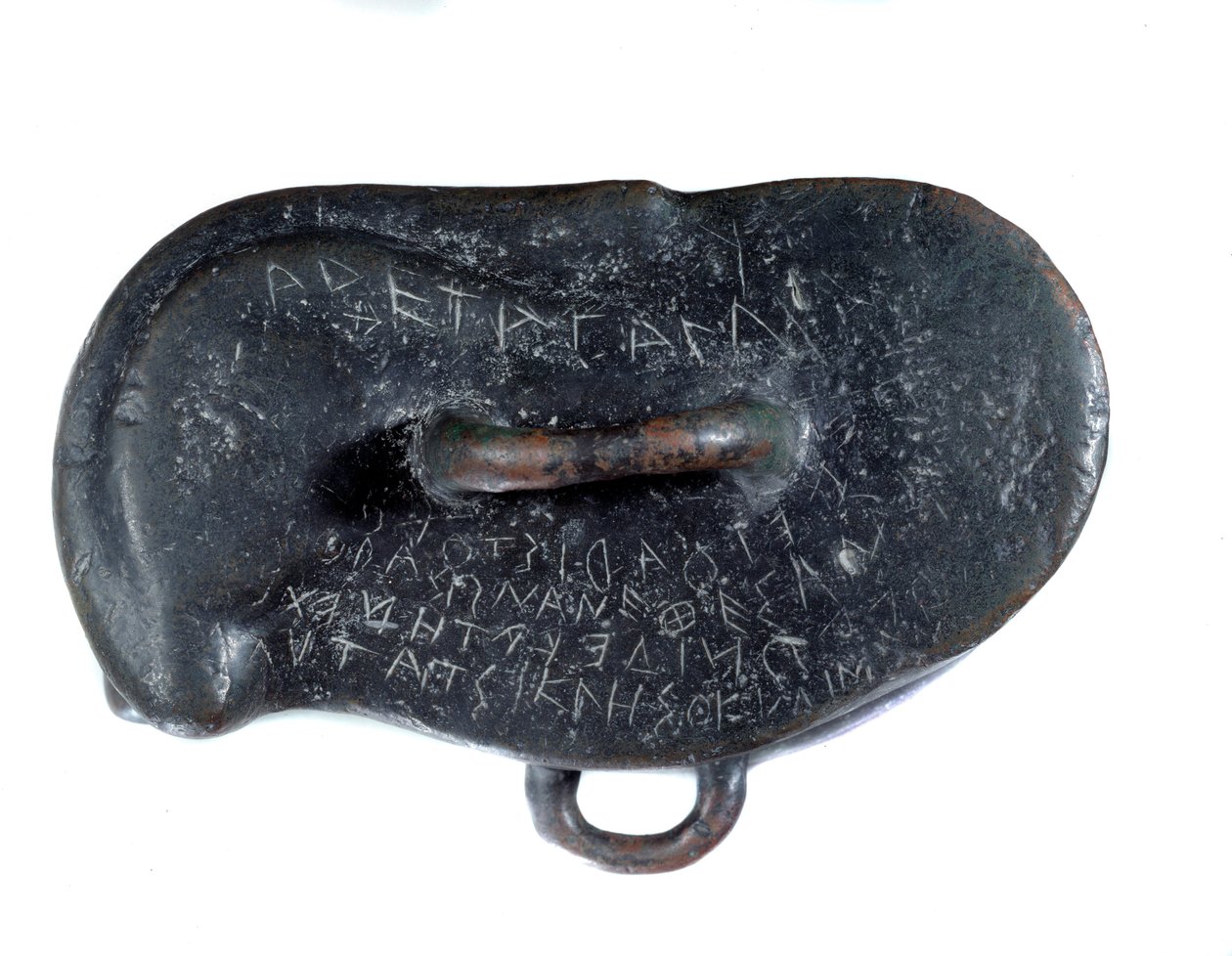 Votivvekt i bronse i form av en osselett med en dedikasjon på gresk til Apollo av Didymus, votiv til gudens tempel i Milet. Rutetider. Rapporter som tyvegods av Darius I. funnet på stedet til Susa. Paris. Museet Louvre av Persian School