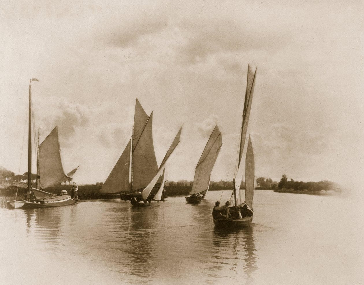 A Sailing Match at Horning, Life and Landscape on the Norfolk Broads, 1885, av Peter Emerson und Thomas Goodall