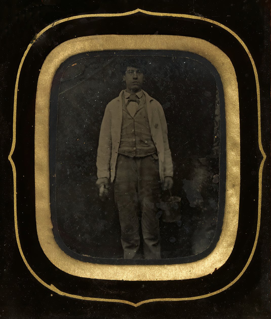 Mann med bøtte og pensel, slutten av 1850-60-tallet. av Peter Ralston
