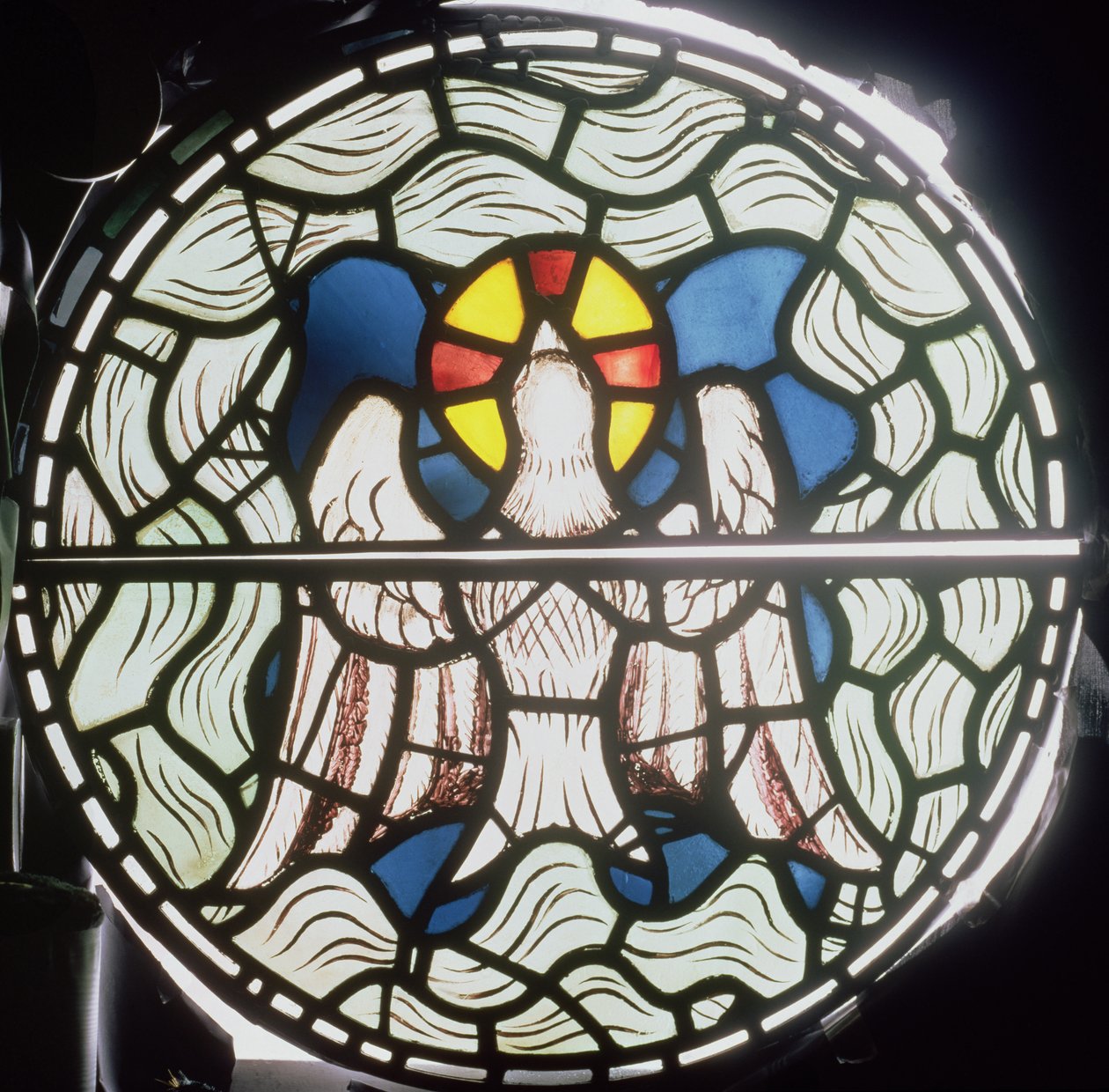 Den Hellige Ånd, detalj fra Creation Window, 1861 farget glass detalj av 120153 av Philip Webb
