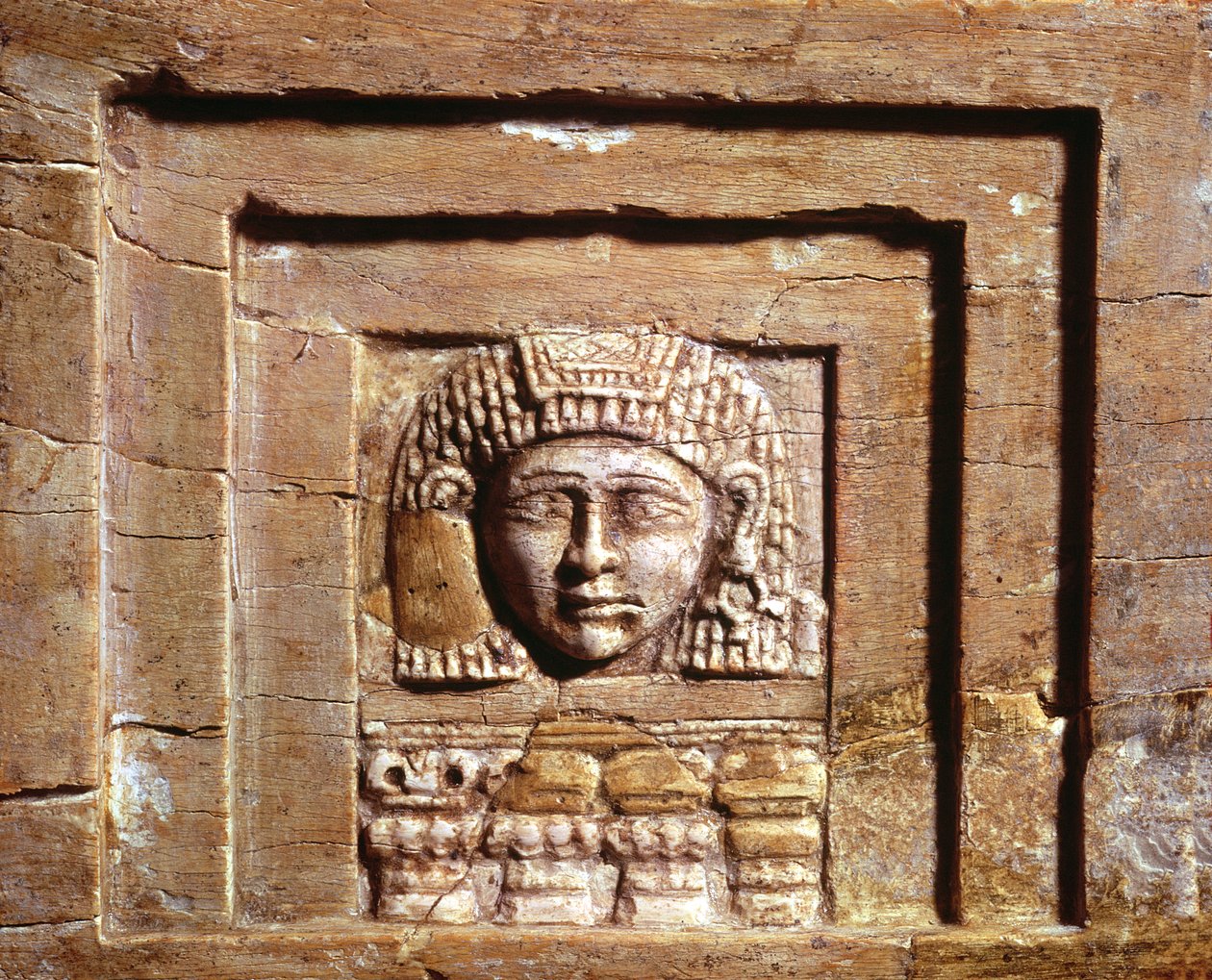 Relieff som viser en kvinne ved et vindu, fra Arslan Tash (Hadatu) av Phoenician