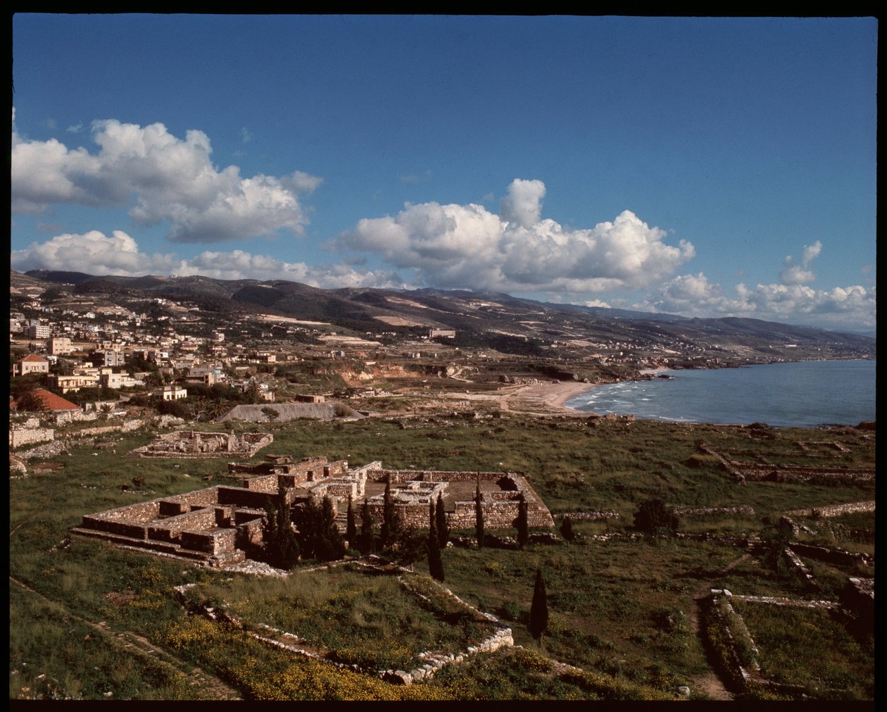 Utsikt over arkeologisk sted, 3. til 2. årtusen f.Kr av Phoenician Phoenician