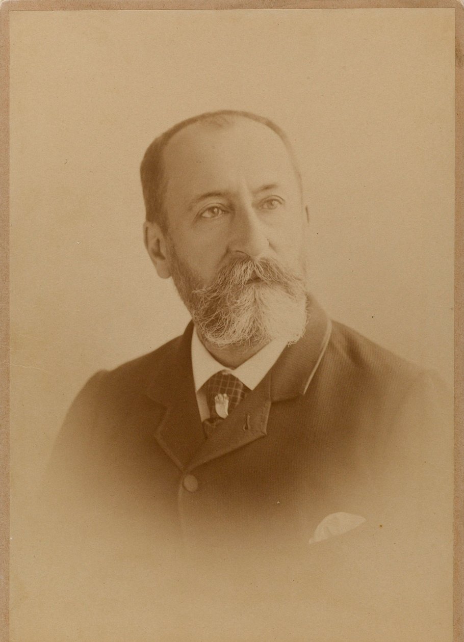 Portrett av komponisten Camille Saint-Saëns 1835-1921. av Photo studio J. Lacroix.