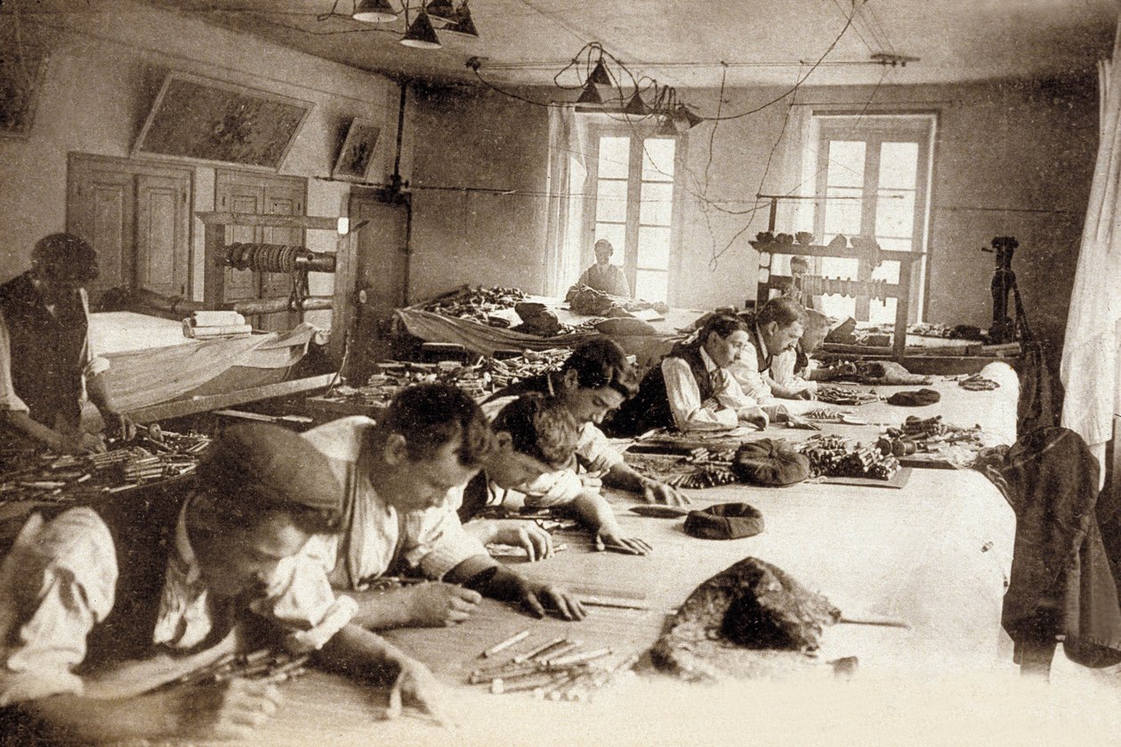 Aubusson Tapestry Factory, Frankrike, ca. 1900 (s/hvitt-bilde) av Photographer French