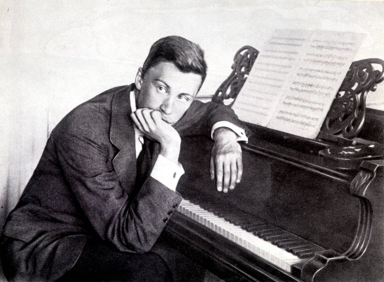 Sergei Prokofiev og pianoet hans av Photographer French