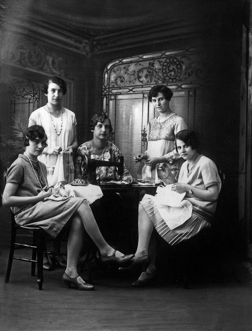 Syverksted, ca. 1920 (s/hvitt-bilde) av Photographer French