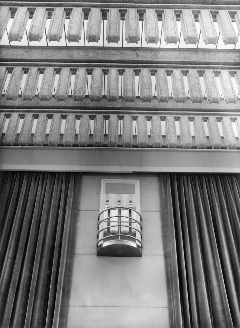 Detalj av veggen til Hauptfunksaal i NORAG-bygningen i Hamburg, ca. 1931 (s/hvitt foto) av Photographer German