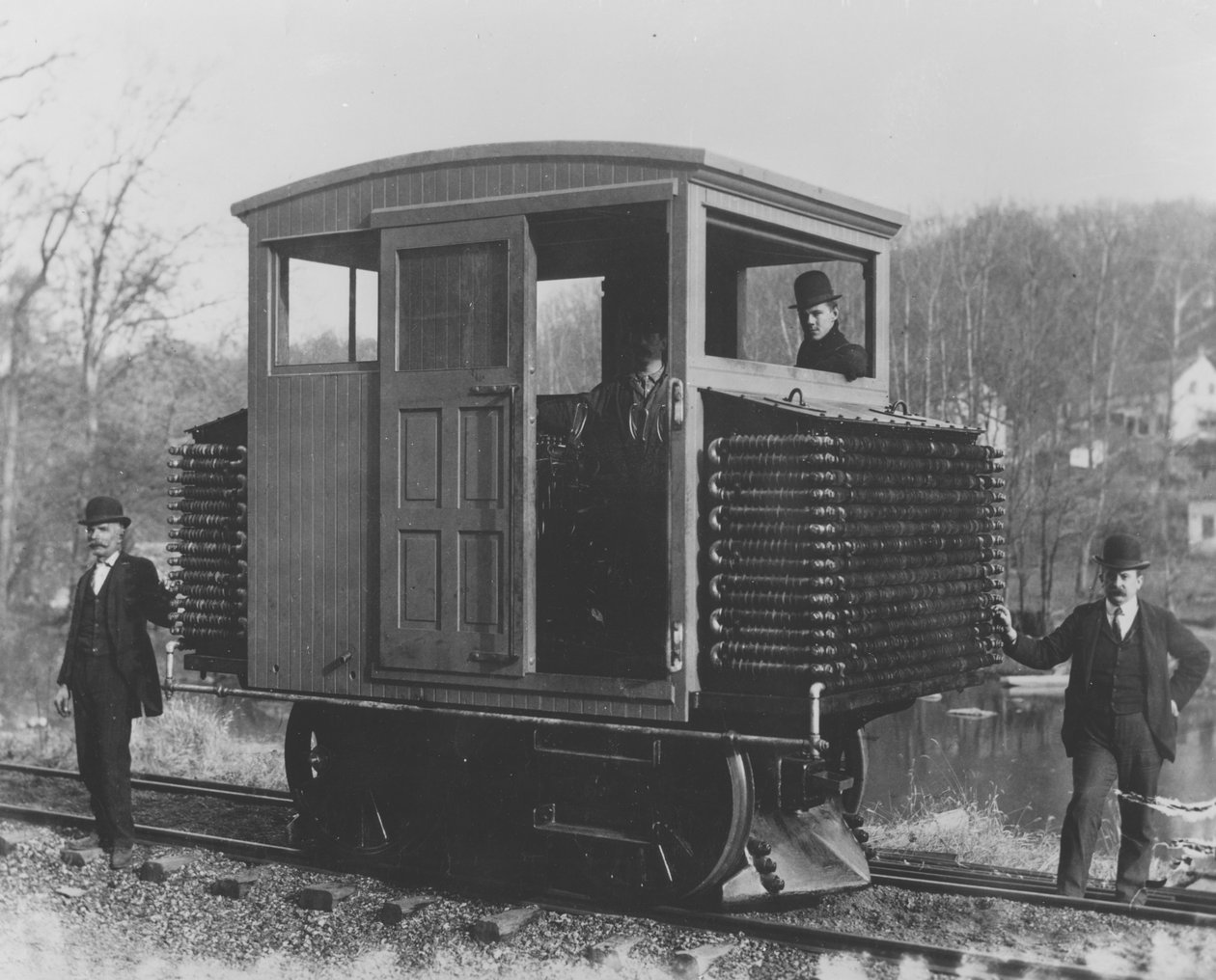 Trekkmotor designet av Alfred I. du Pont, 1905 av Pierre A. Gentieu