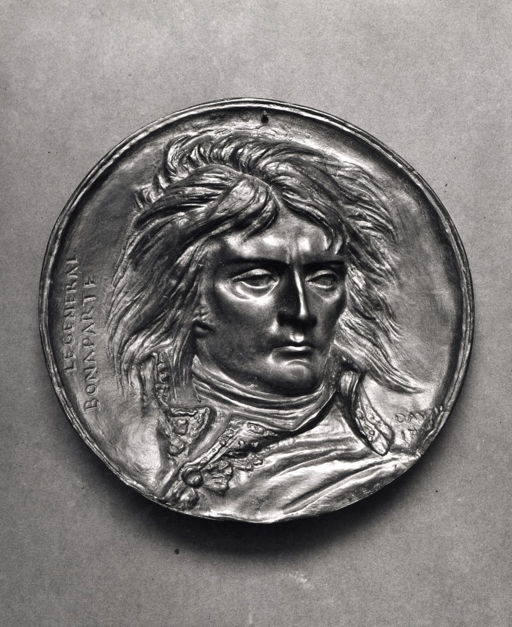 Portrettmedaljong av general Bonaparte (1769–1821) ca. 1830 (bronse) av Pierre Jean David d