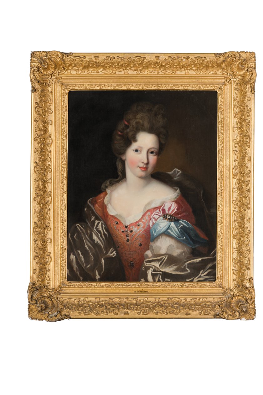 Portrett av Madame Valentinous, halvlangt, i en rød brodert kjole med blå og grå omslag av Pierre Mignard