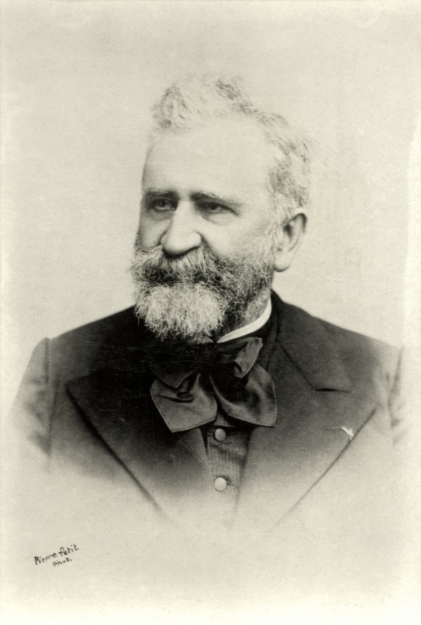  av Pierre Petit