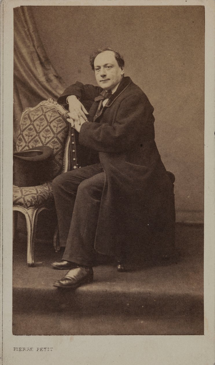Portrett av poeten Théodore de Banville 1823-1891. av Pierre Petit