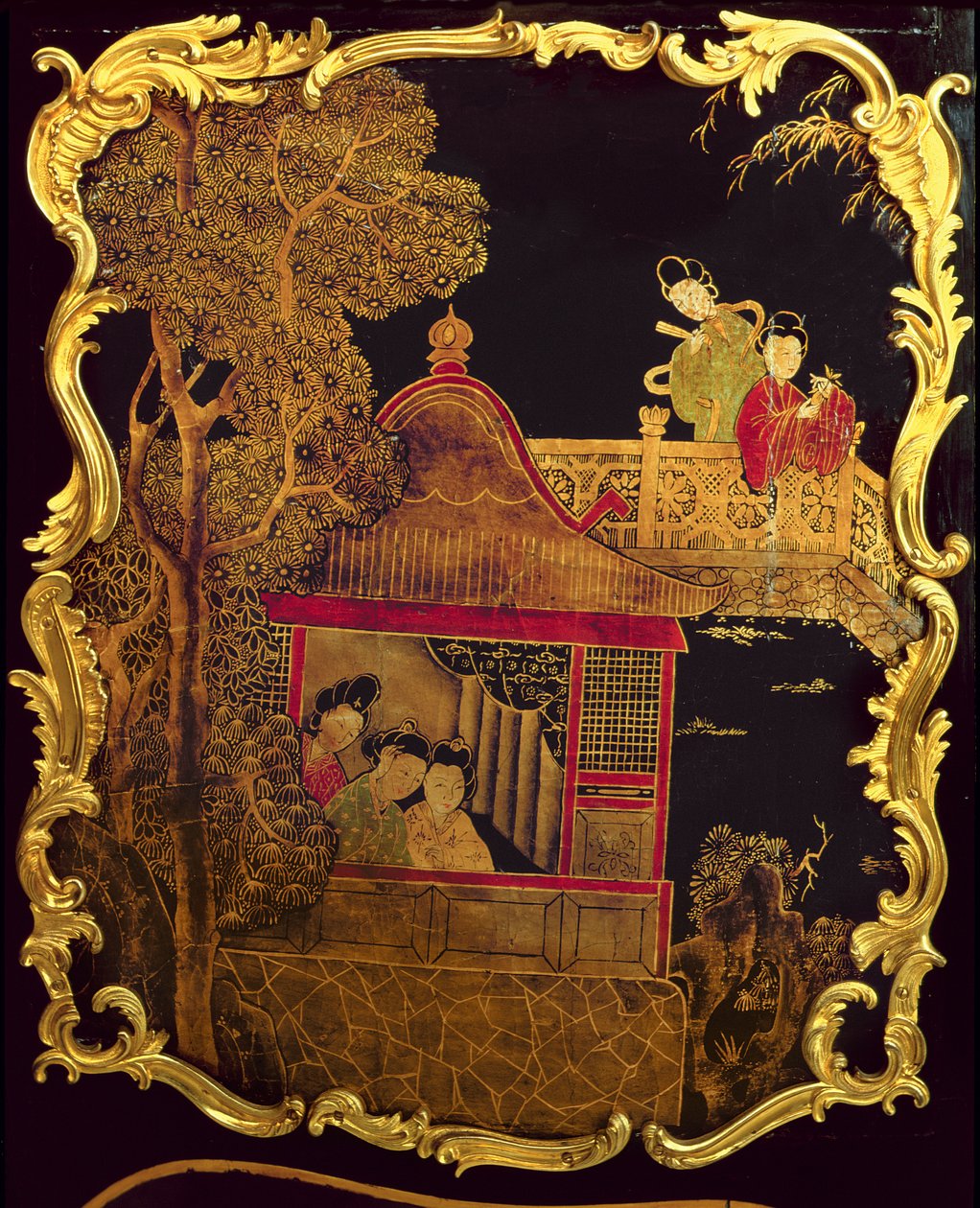 Sidepanel på en Louis XV Commode, ca. 1745 (lakk og gull på tre) (re 222380) av Pierre Roussel