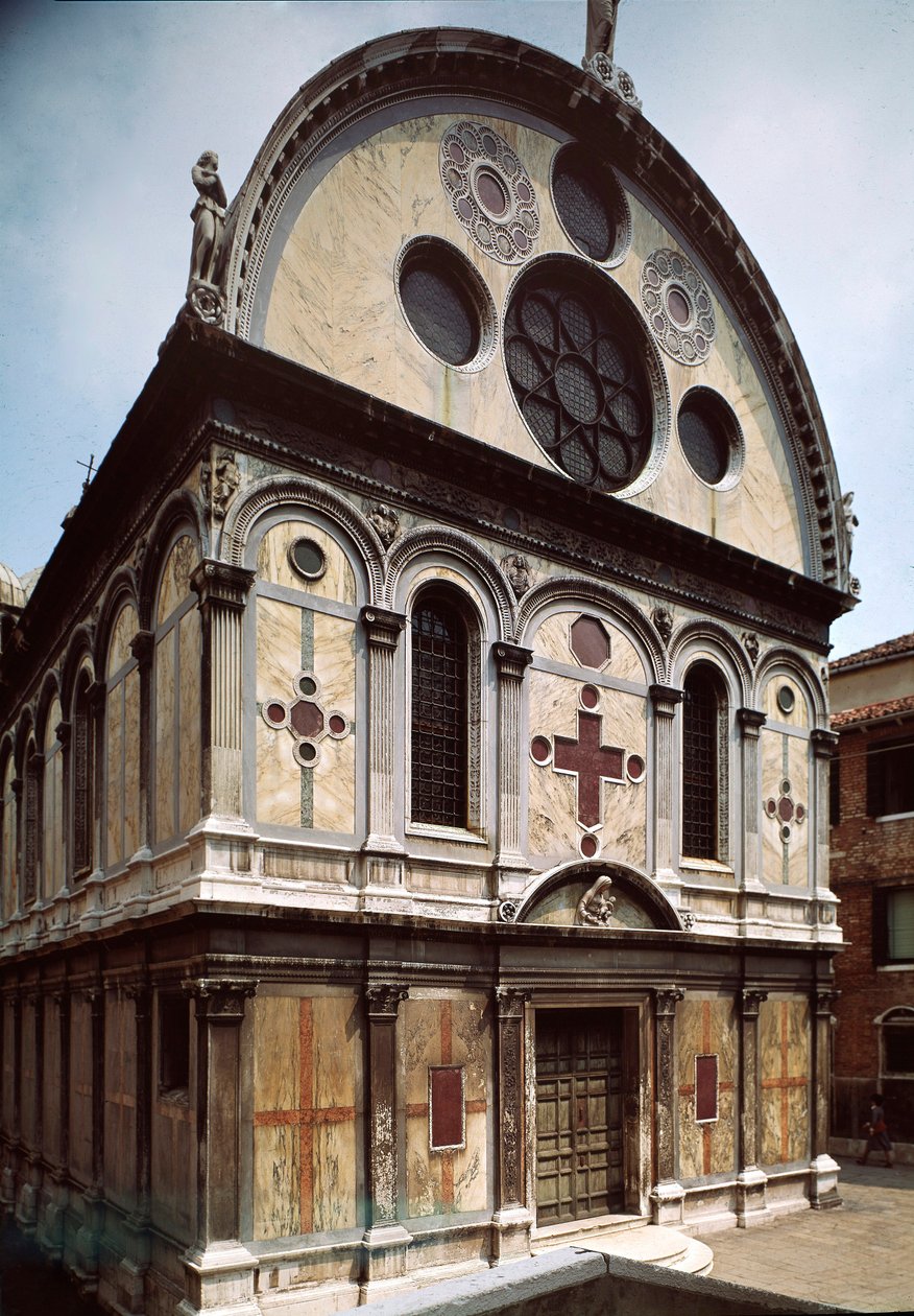 Fasade av kirken Santa Maria dei Miracoli (Saint Mary of the Miracles) laget av Pietro Lombardo (1435-1515) 1481-1489 Venezia, Italia av Pietro Lombardo