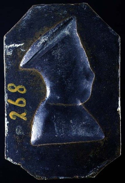 Plakett av Ludovico Gonzaga (1441-1478) (verso) (bronse) (for recto se 122328) av Pietro Tafano