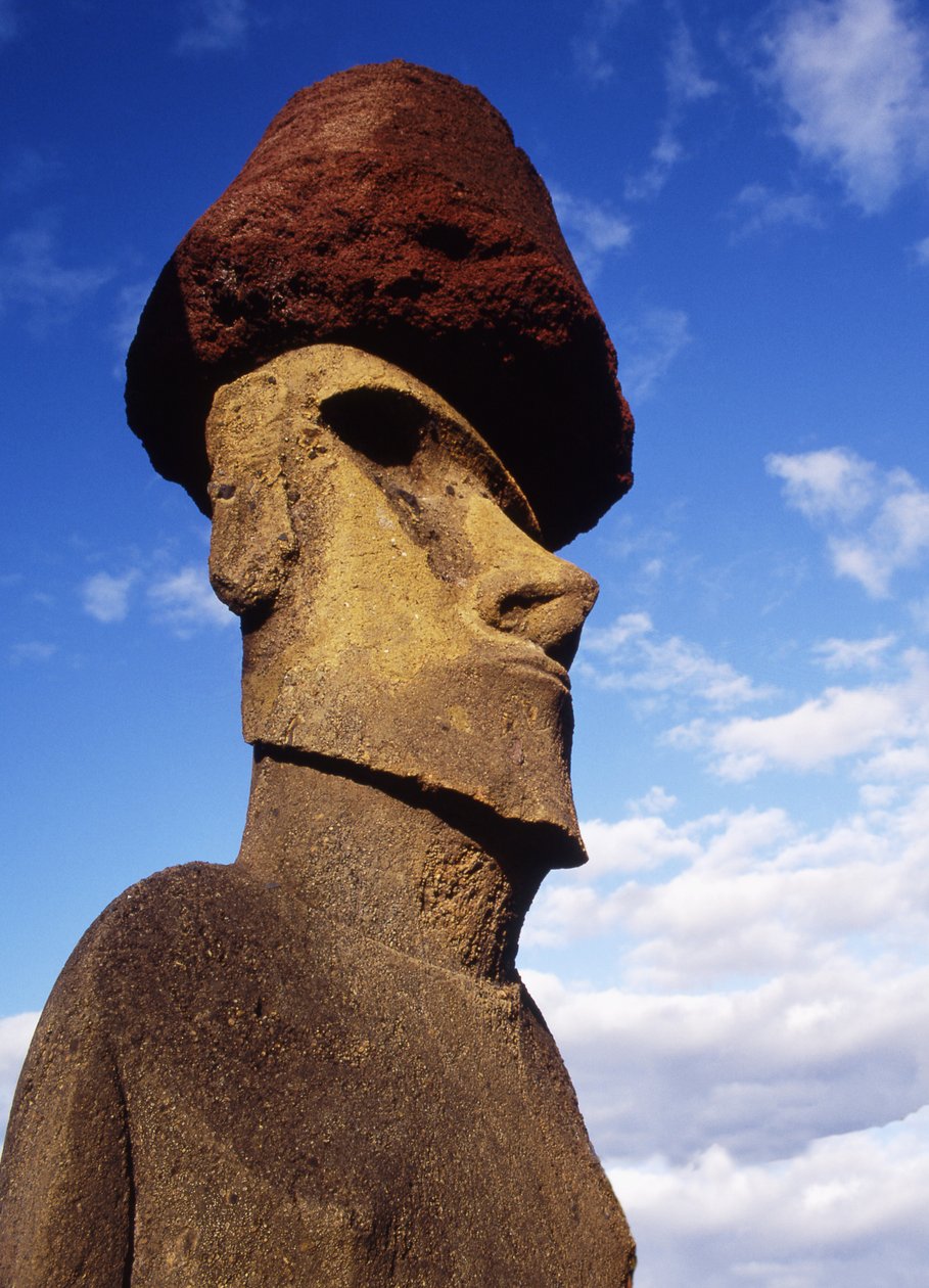Monolittisk statue på Ahu Nau Nau ved Anakena Beach, Moai Culture, ca. 1000-1600 av Polynesian