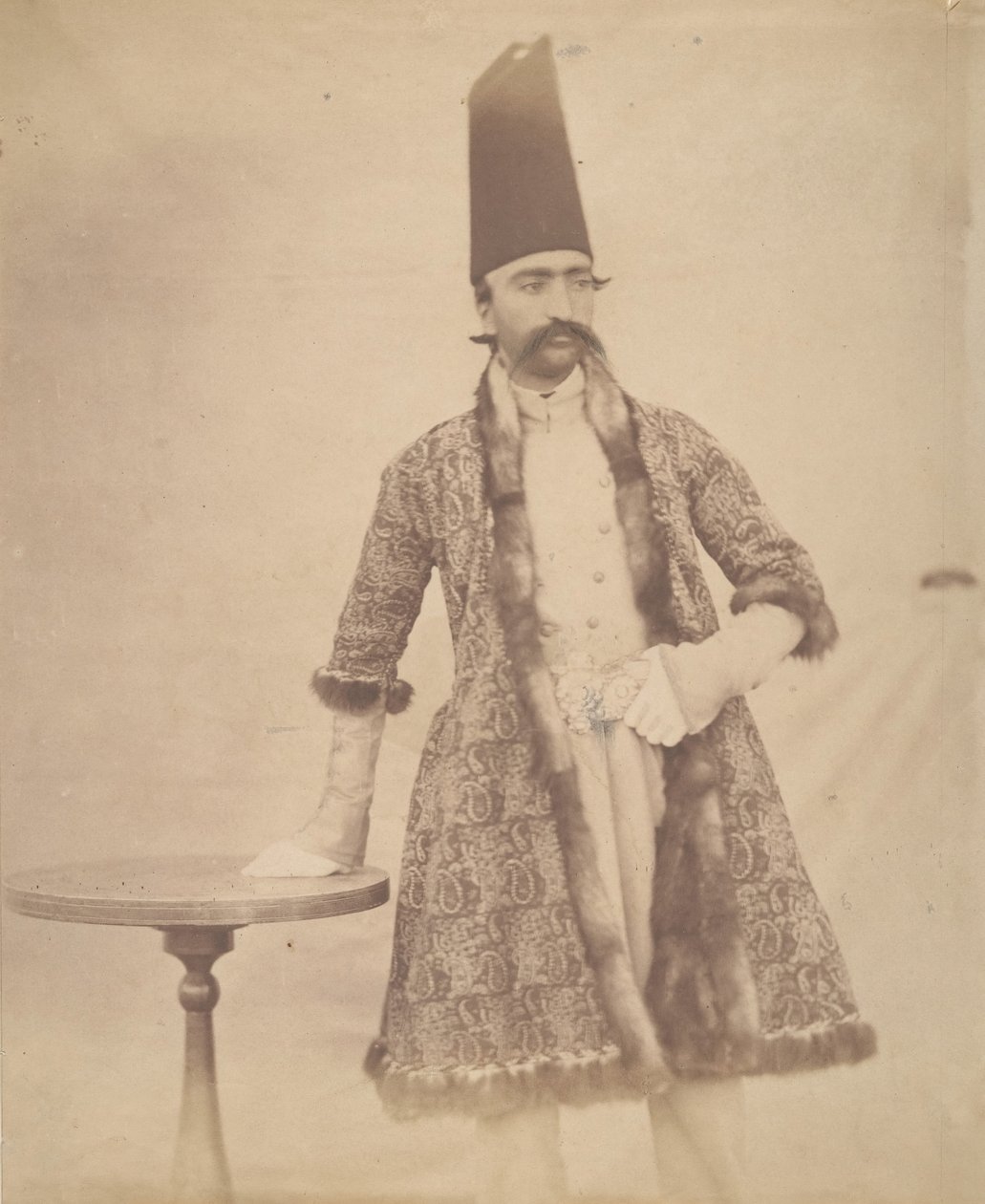 [Nasir al-Din Shah], 1840-60-tallet. av Possibly by Luigi Pesce.