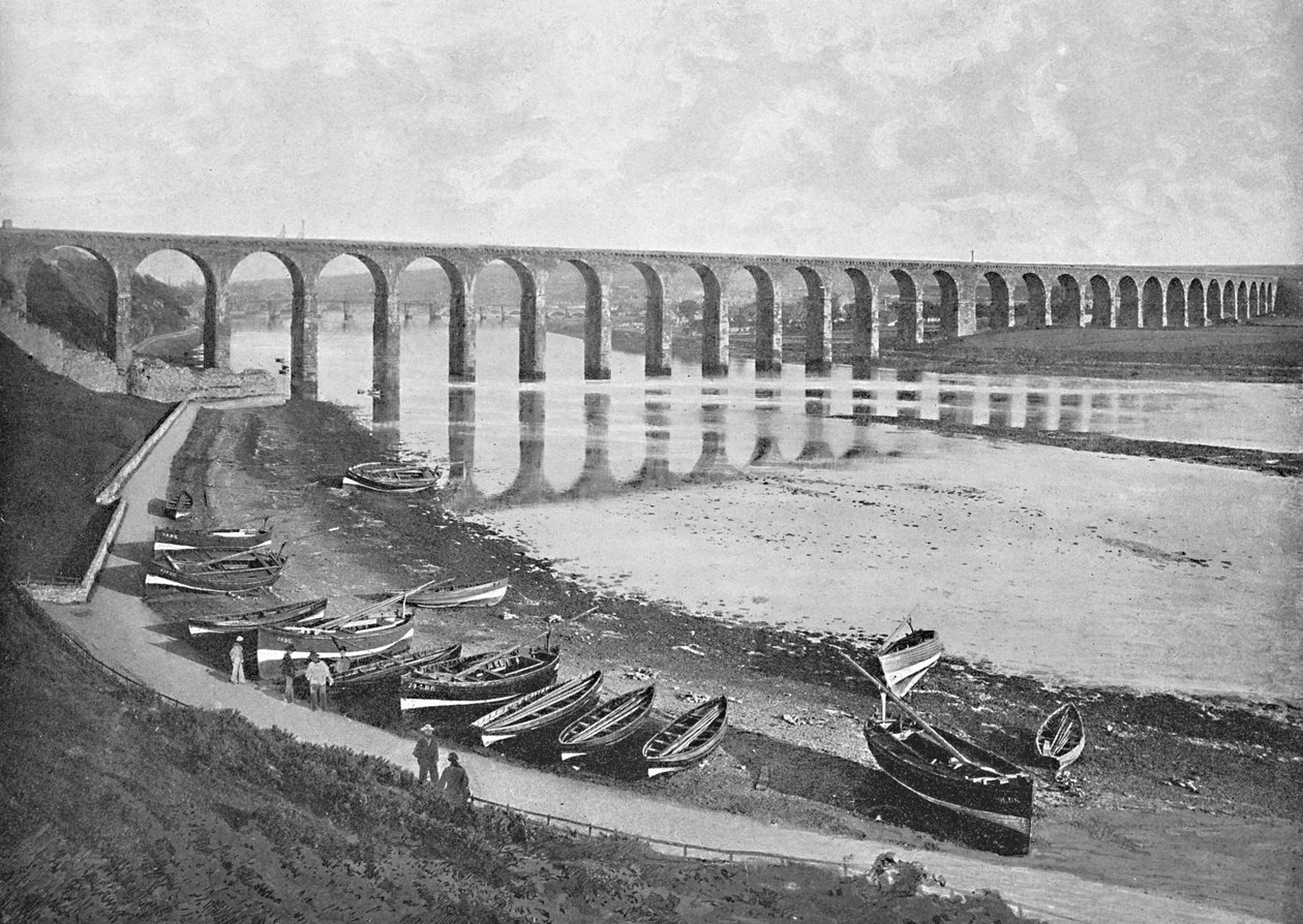 The Bridges, Berwick-Upon-Tweed, c1896 av Poulton and Co