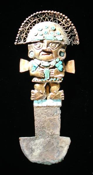 Tumi eller seremoniell kniv i form av Naylamp, Chimu (gull og halvedelstener) av Pre Columbian Pre Columbian