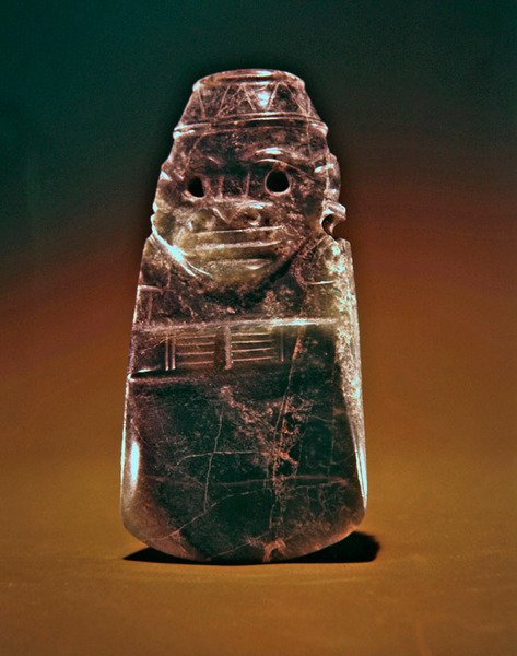 Øksegud med apelignende ansikt, fra Guacimo, Linea Vieja-området (gjennomskinnelig flekker sjøgrønn jade) av Pre Columbian Pre Columbian