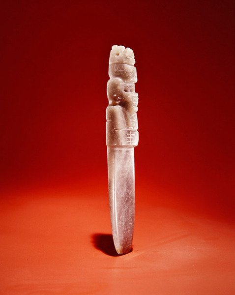 Smal øksegud, fra Guacimo, Linea Vieja-området (gjennomsiktig blågrønn jade) av Pre Columbian Pre Columbian
