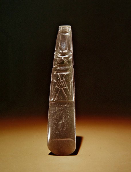 Olmecoid celt, fra Guacimo, Linea Vieja-området (gjennomsiktig sjøgrønn jade) av Pre Columbian Pre Columbian