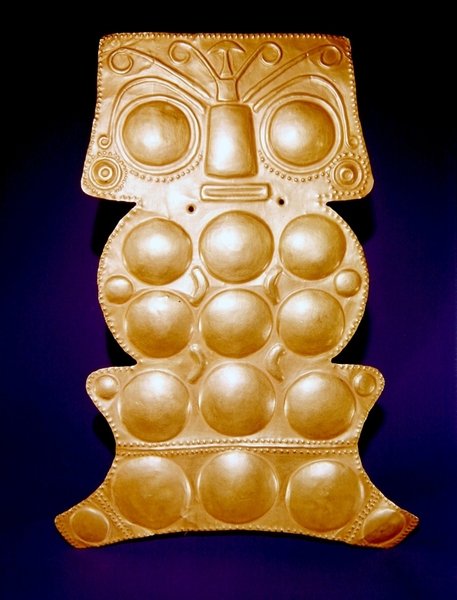 Pectoral fra overvannet til Sinu-elven, muligens Calima-stil (gull) av Pre Columbian Pre Columbian