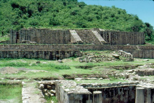 Plattformer i Center Plaza av Pre Columbian Pre Columbian