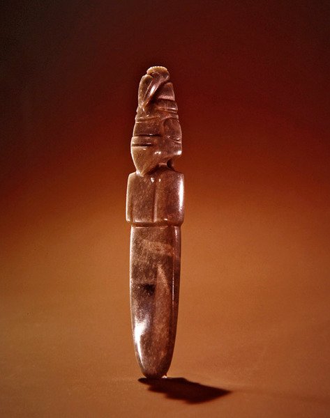 Spiss-topp fuglekelt, fra Guacimo, Linea Vieja-området (gjennomskinnelig blågrønn flekket jade) av Pre Columbian Pre Columbian