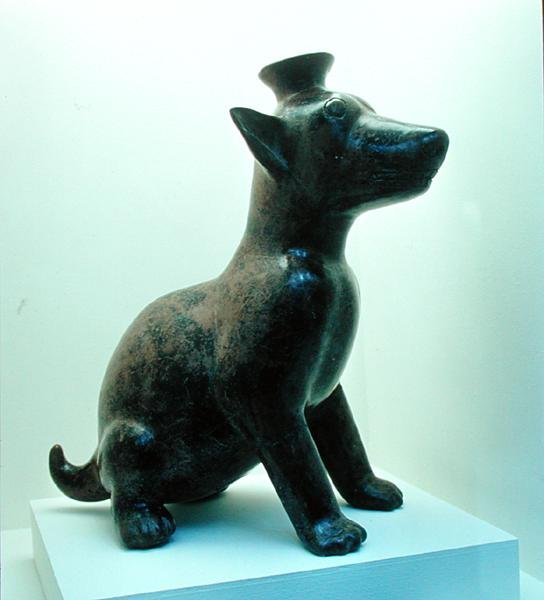 Statue av en coyote, fra Toltec Culture, 800-1100 (blykeramikk) av Pre Columbian Pre Columbian