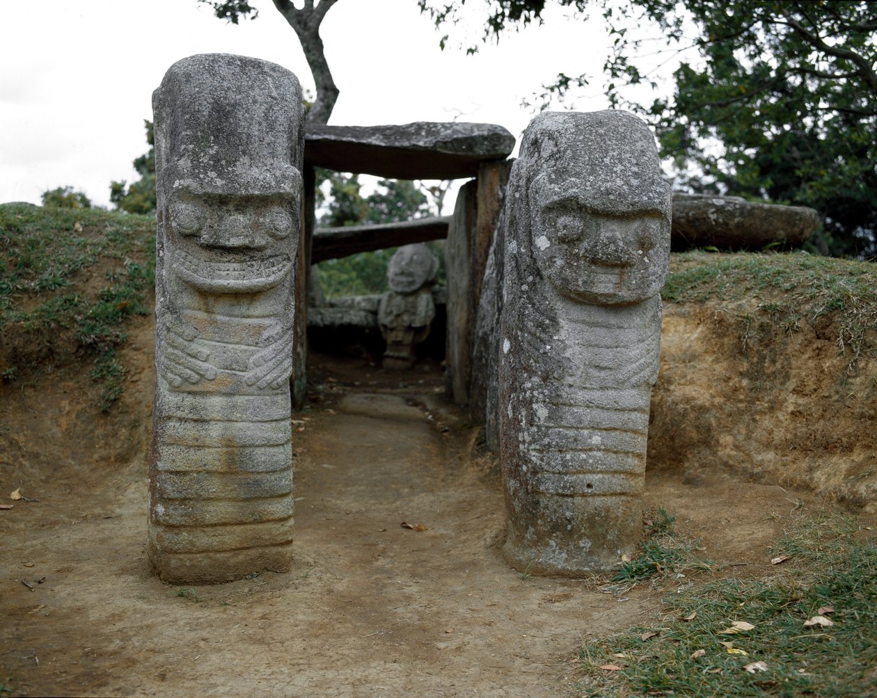 Megalittisk skulptur av zoomorfe karyatider av Pre Columbian Pre Columbian