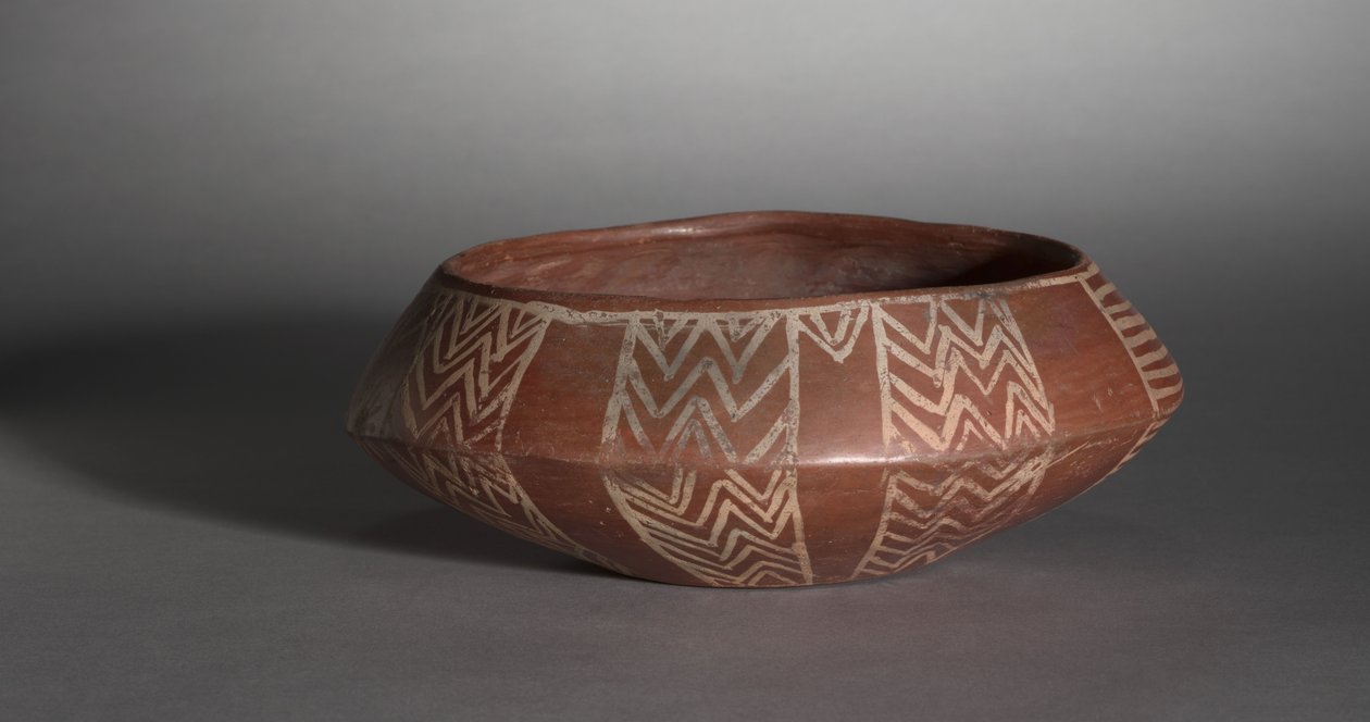 Hvit kryssforet skål med skilpadde og sol, ca. 4000-3400 f.Kr av Predynastic Period Egyptian