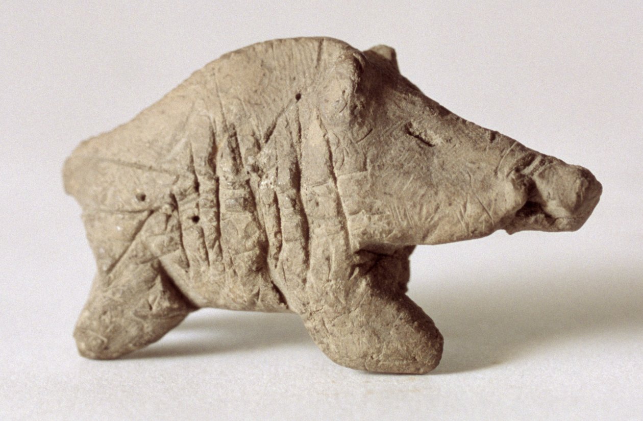 Figur av en liten villsvin, fra Tappeh Sarab, Iran, ca. 6. årtusen f.Kr. (leire) av Prehistoric