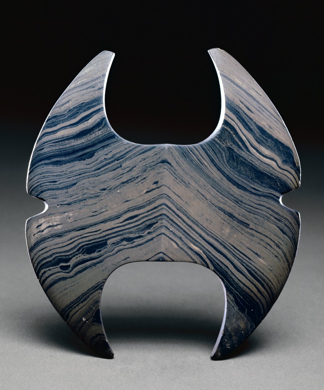 Eggformet bannerstein, nordamerikansk arkaisk periode, 2000-1000 f.Kr. (skifer) av Prehistoric