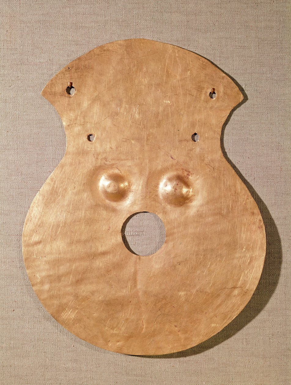 Fiolinformet idol, fra Moigrad, 2500-2000 f.Kr. (gull) av Prehistoric