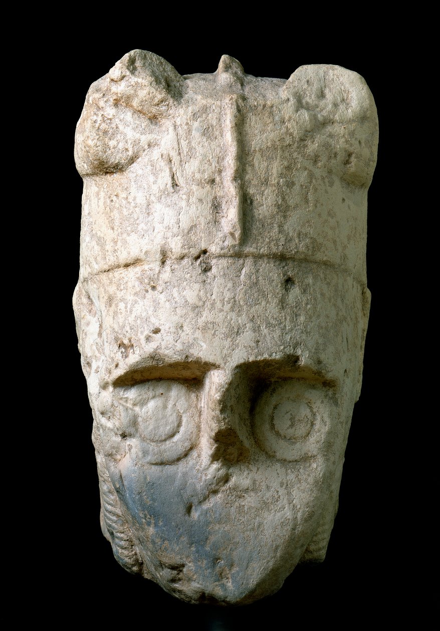 Hodet for en bueskytter med en hornhjelm (miles cornutus), fra Monte Prama (Cabras), bevart ved National Archaeological Museum of Cagliari av Prehistoric Prehistoric