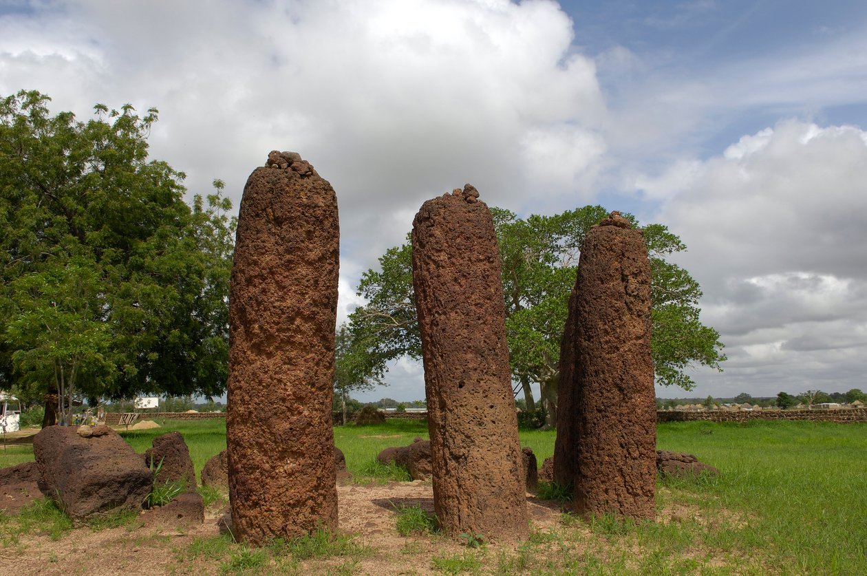Forhistorie: Megalittisk sirkel av steiner fra Wassu, Gambia (bilde) av Prehistoric Prehistoric