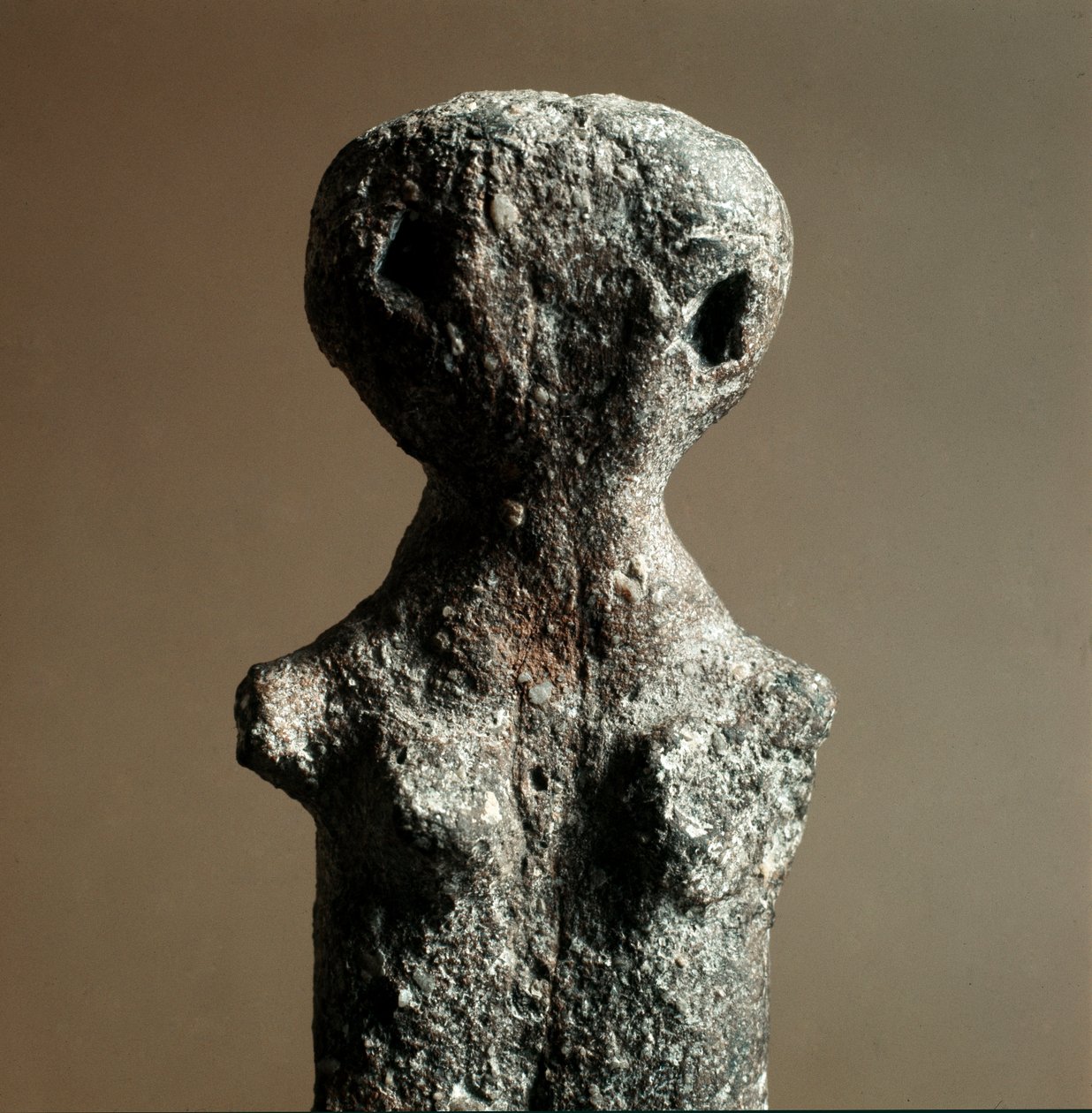 Forhistorie: feminint terrakotta-idol fra Necropolis av Arene Candide (Finale Liguria), Liguria. Mellomneolitikum, steinalder. Genes, ligurisk arkeologisk museum av Prehistoric Prehistoric