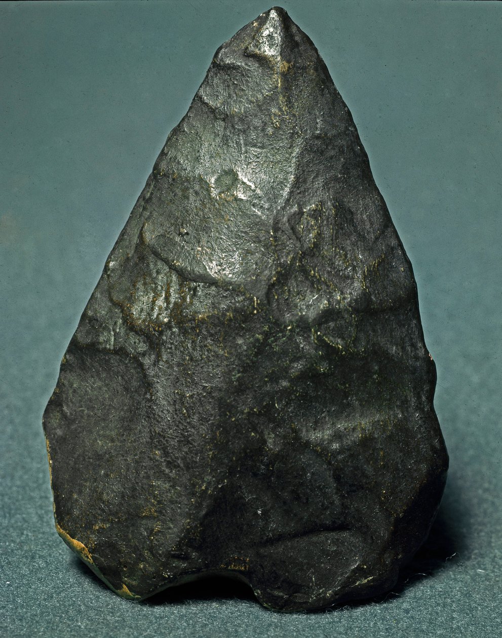 Forhistorie: flint amygdaloid biface. Nedre paleolittisk. Verone, Civic Museum of Natural History, Italia av Prehistoric Prehistoric