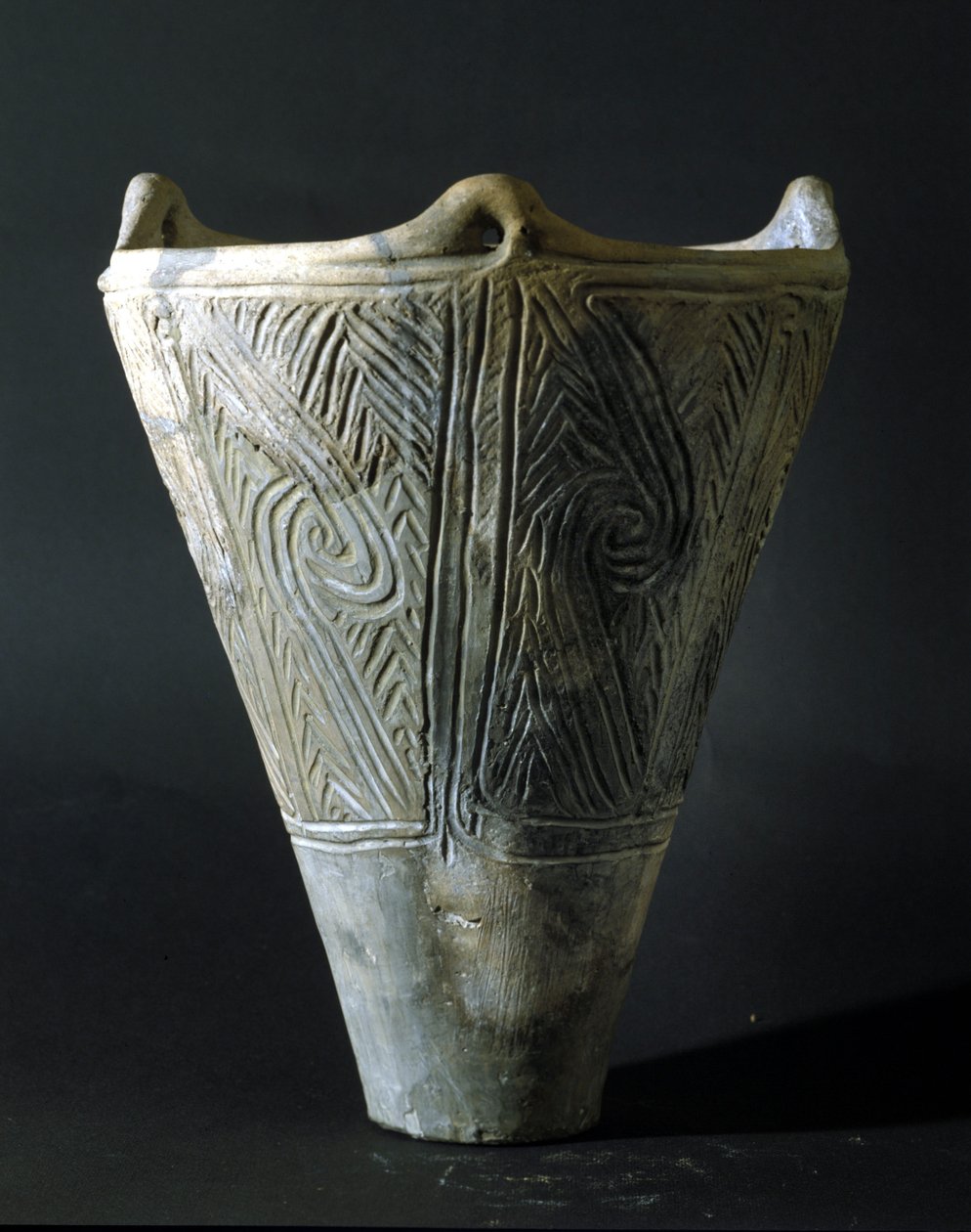 Terrakottavase fra Jomon-perioden (forhistorie i Japan). Roma, Nasjonalmuseet for orientalsk kunst. av Prehistoric Prehistoric