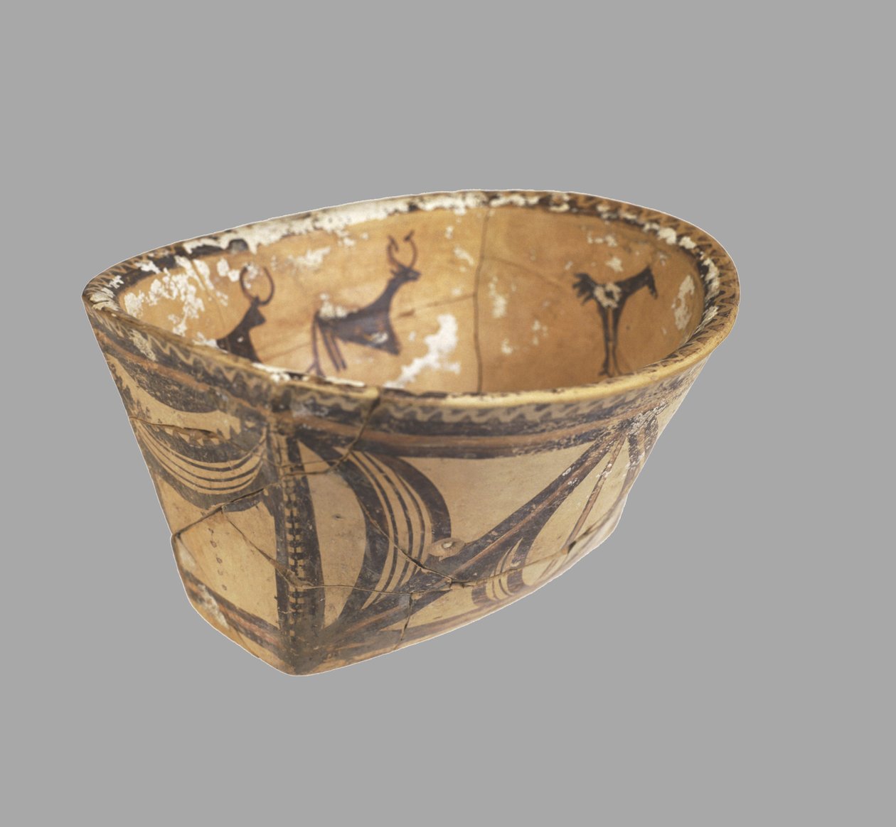 Oval skål, 4. årtusen f.Kr av Prehistoric Russian Culture