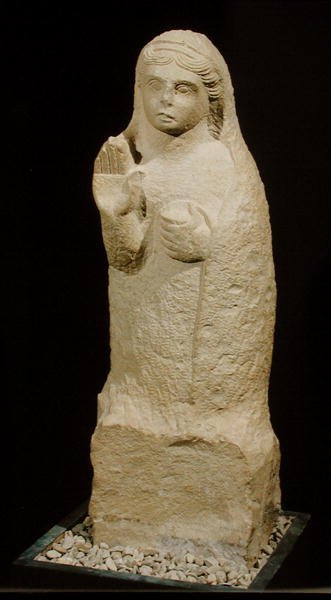 Begravelsesstela i form av en statuett, 4.-3. århundre f.Kr. (kalkstein) av Punic Punic