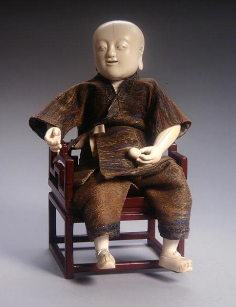Artikulert figur av en gutt, Kangxi-perioden (1662-1722) (se også 272187) av Qing Dynasty Chinese School
