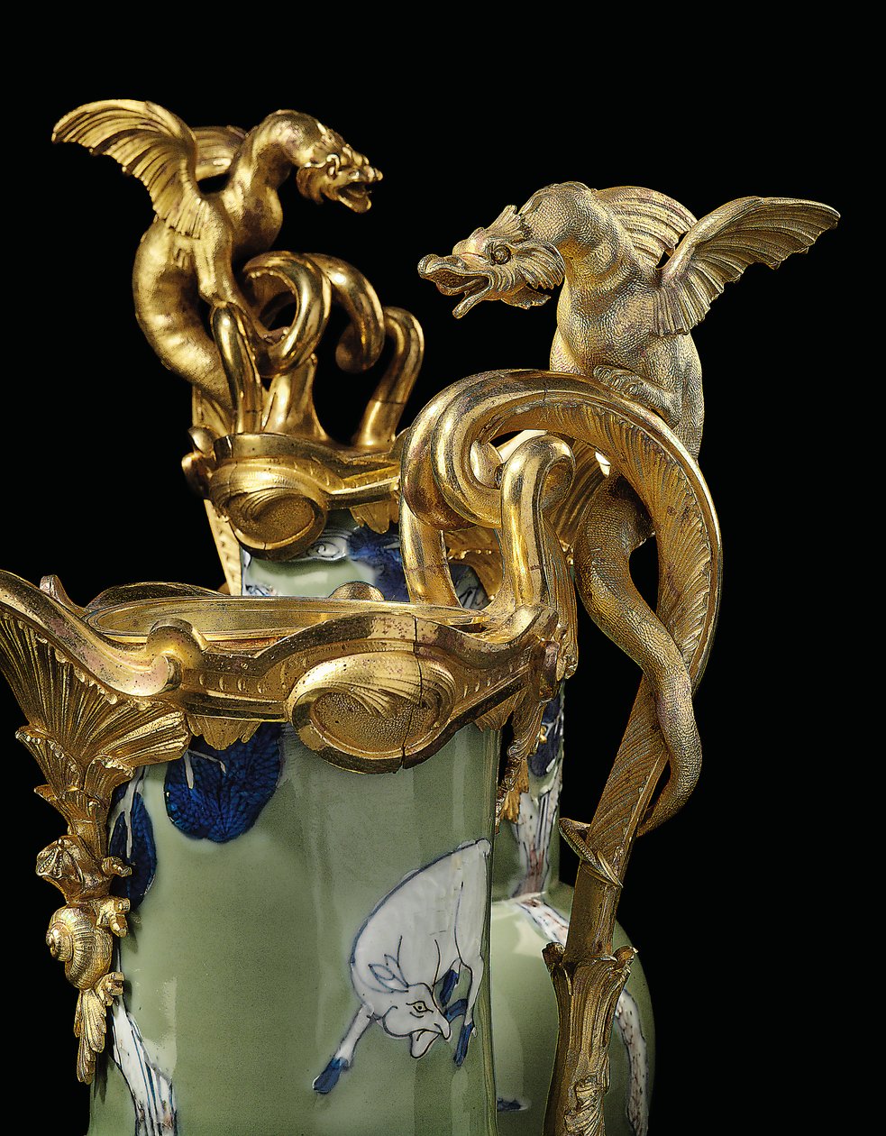 Et par Ludvig XV ewers, porselen 1662-1722, fester ca. 1745-49 (ormolu-montert porselen) av Qing Dynasty   Kangxi Period Chinese School