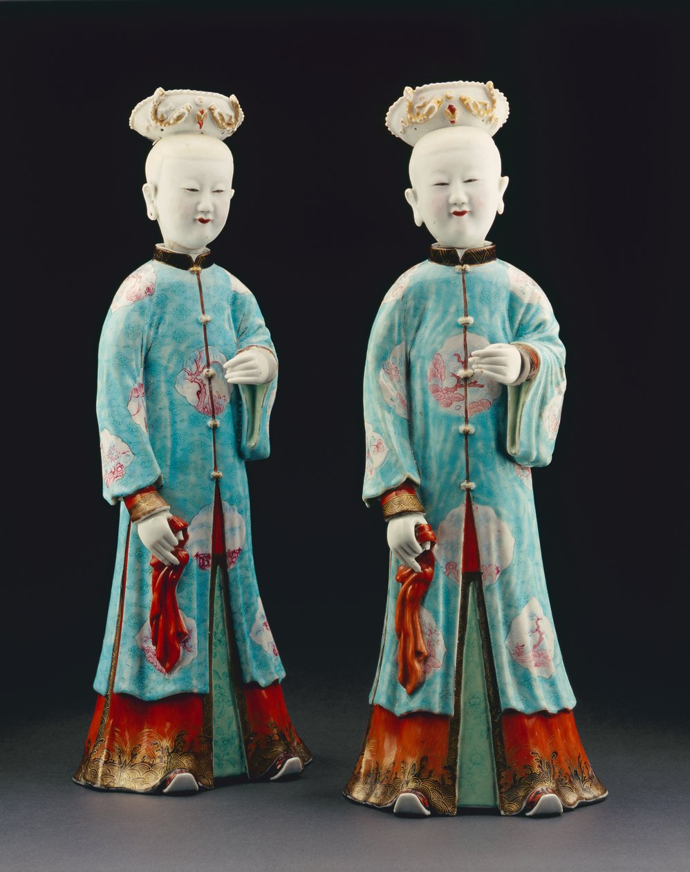 Et par kvinnelige figurer, Qianlong-periode, 1736-95 (porselen) av Qing Dynasty Chinese School