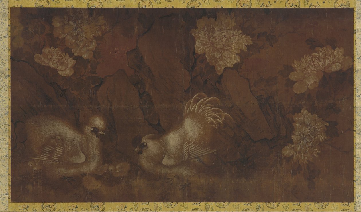 Hane, høne og kyllinger nær peonbusker (blekk og farge på silkepanel) av Qing Dynasty Chinese School