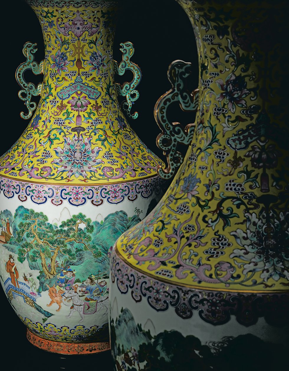 Et par Imperial Famille Rose vaser (keramikk) av Qing Dynasty   Jiaqing Period Chinese School
